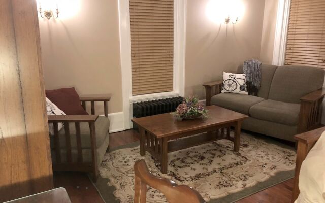 The Parsonage Inn LLC