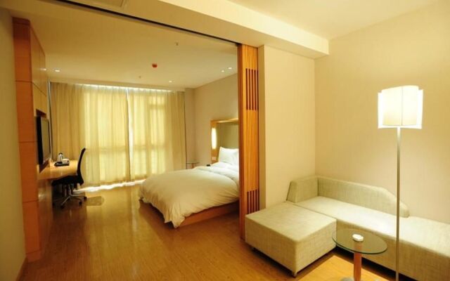 Ji Hotel (Nanjing Hongqiao Zhongshan North Road)