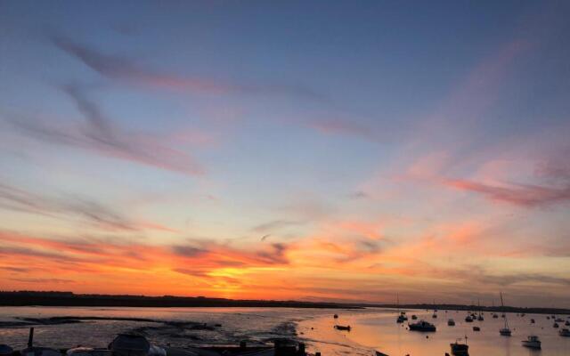 The Boathouse Felixstowe Ferry Air Manage Suffolk