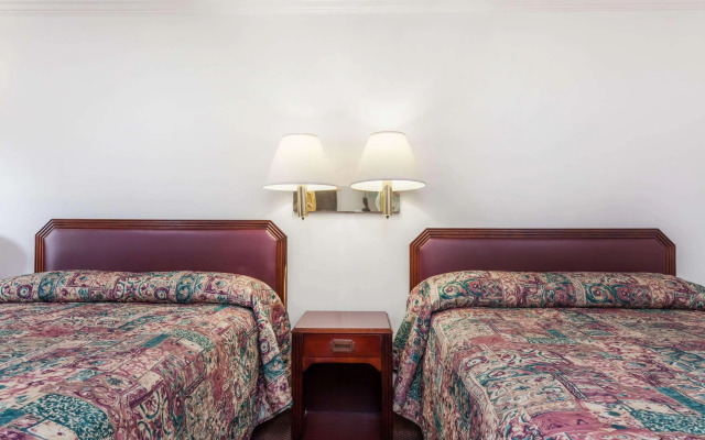 Knights Inn Columbia