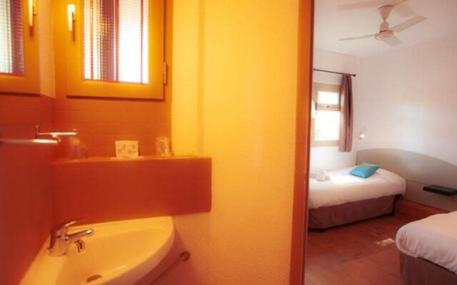Marina Hotel Club