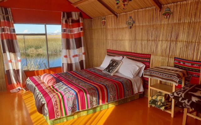Uros Lupaka Lodge Hotel