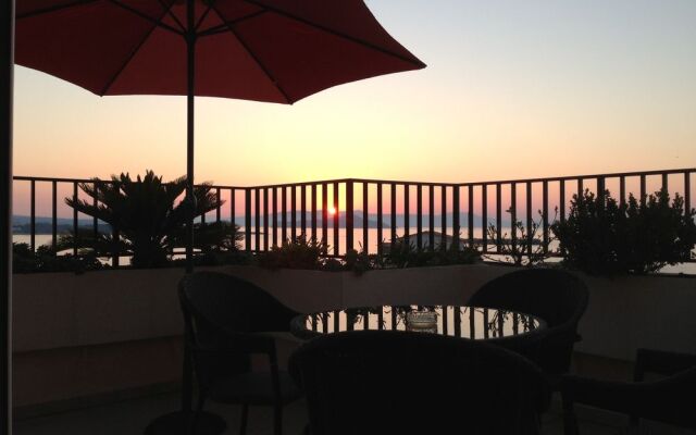 Candia Hotel