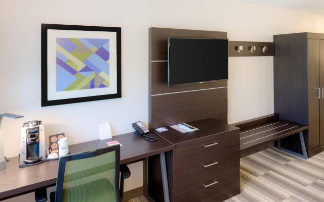 Holiday Inn Express Newberg - Wine Country by IHG