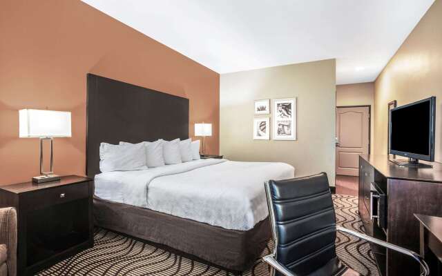 La Quinta Inn & Suites by Wyndham Beeville