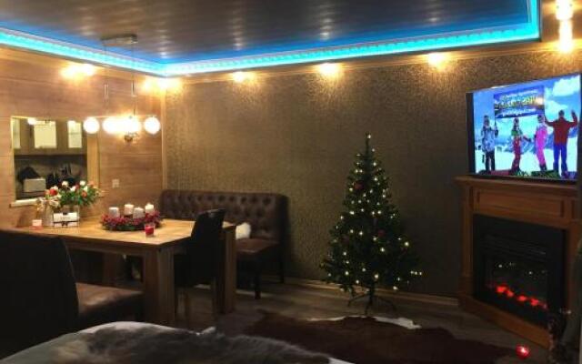 Golden Gapa River Luxury Apartment 16