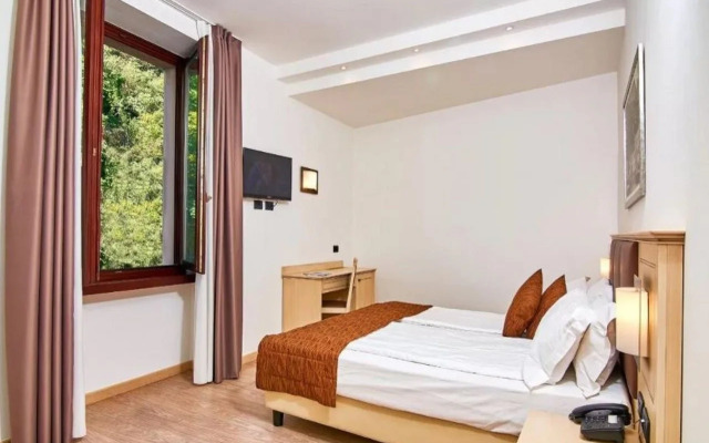 Hotel Europa Sky Pool & Panorama