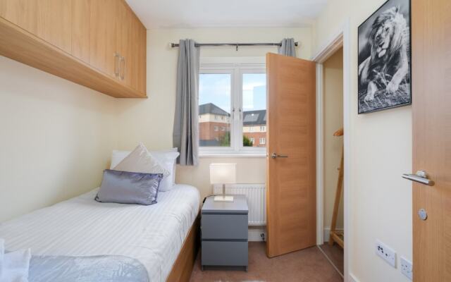 London Heathrow Living Holywell Serviced Houses