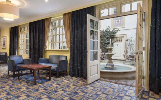 Ramada by Wyndham Loughborough Hotel