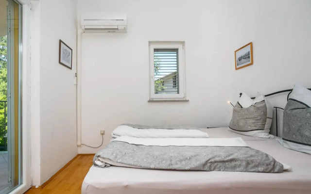 Guki Apartments