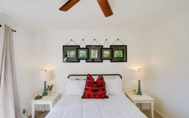 Phoenix Home: Golf, Hike, & Explore Downtown!