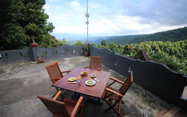 Adila Warung And Homestay