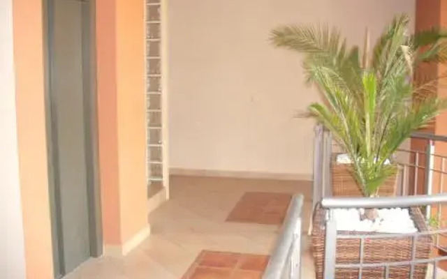 Villa Palazzo Apartments