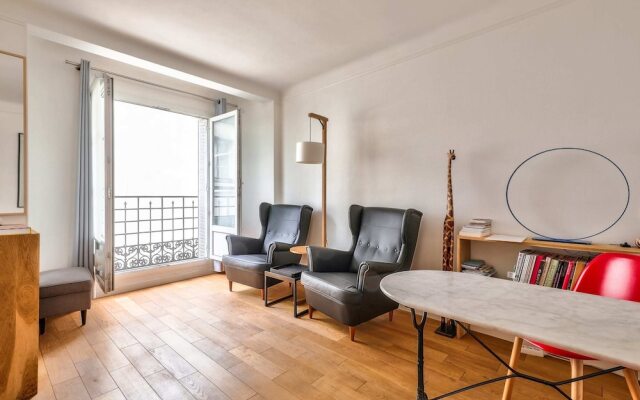 Very Nice And Charming 2 Room Apartment In Paris