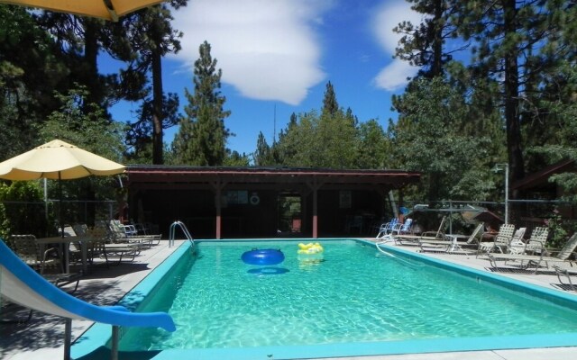 Oak Knoll Lodge