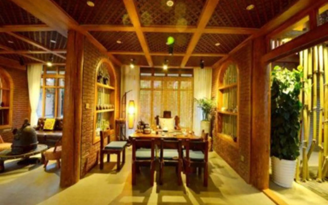 Mehome Boutique Fuxinglong Branch