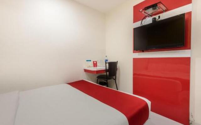 OYO Hotel Blue Sea Near Chhatrapati Shivaji International Airport