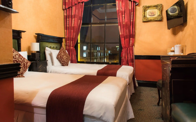 Russell Court Hotel