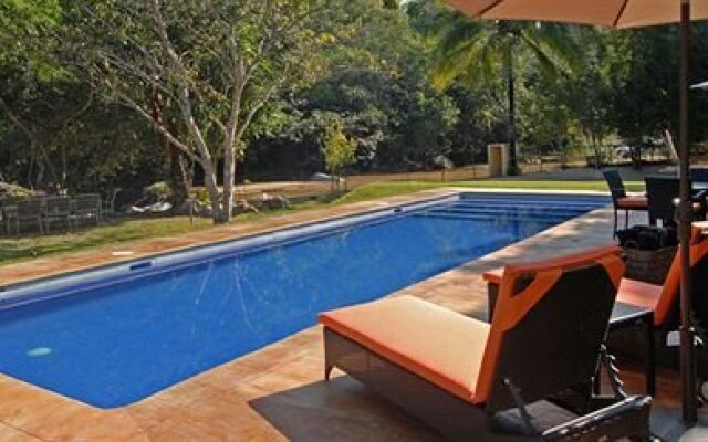 Villa Azalea Luxury B & B