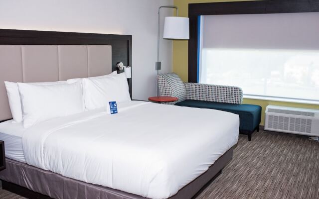 Holiday Inn Express And Suites- Birmingham North-Fultondale, an IHG Hotel