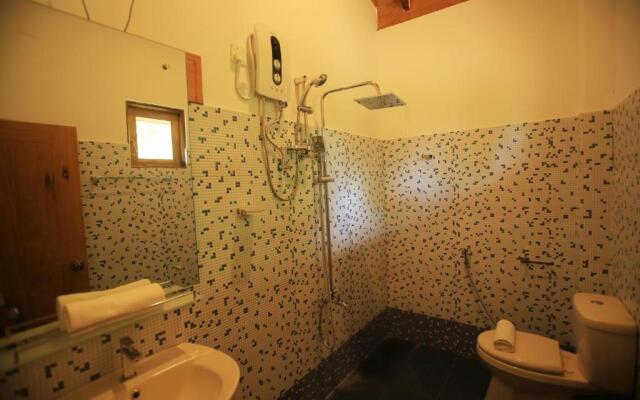 Jungle Hut Resort Sigiriya