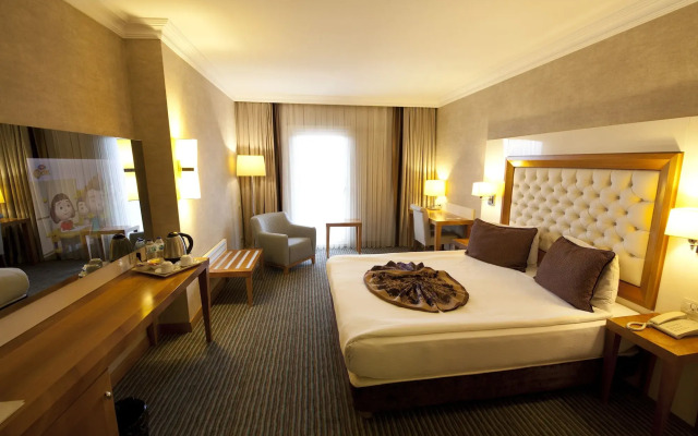 Tugcu Hotel Select