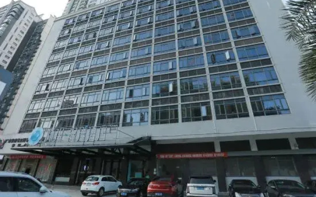 Xana Lite Hotel (Zhanjiang Haibin Dadao Jiangnan Shijia)
