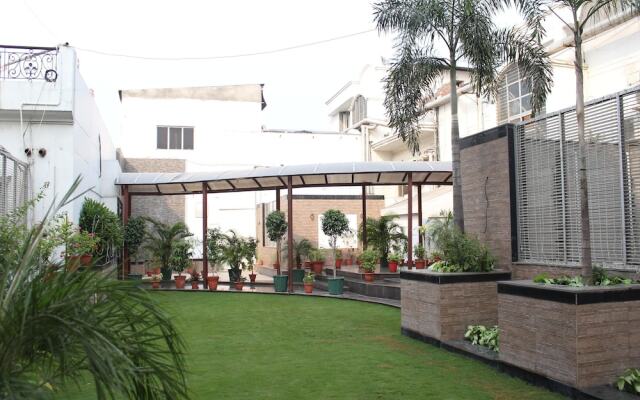 OYO Rooms Garh Road Meerut
