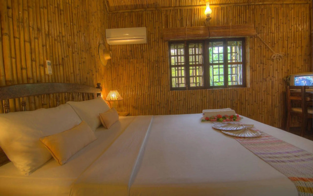 Palm Village Resort & Spa