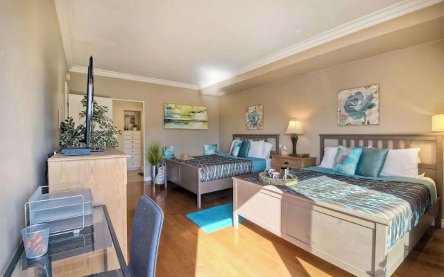 Southern Exposure w/ Private Balcony