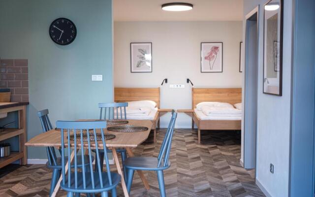 ART Hostel & Apartments