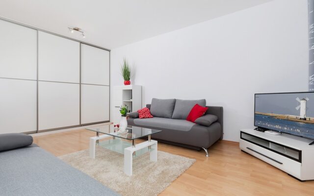 Apartments Malczewskiego 7 by Renters