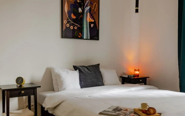 oompH Warsaw Downtown Atmospheric Apt