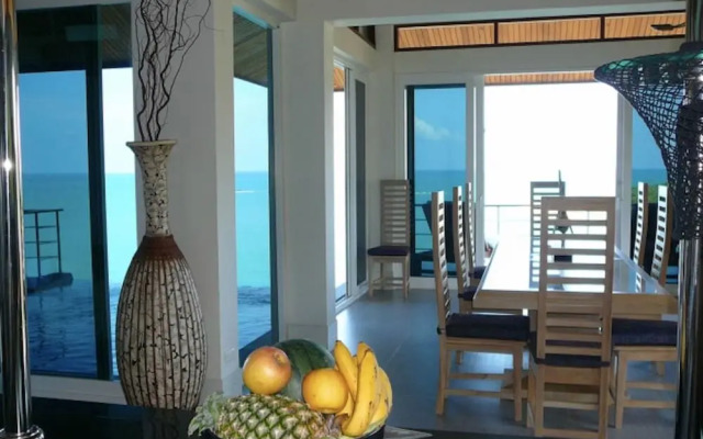 5 Bedroom Seaview Villa Tongson Bay