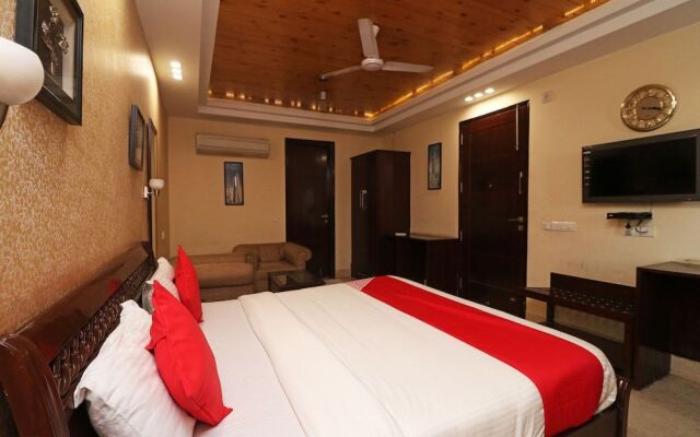 OYO 26915 Hotel North East Residency