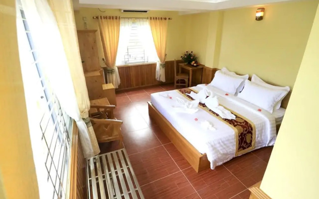 Golden Gum Kino Hotel Nyaung Shwe