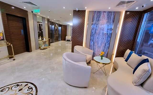 Vista Square Hotel