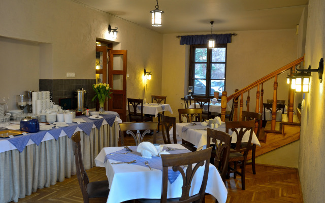 Nobilton Hotel