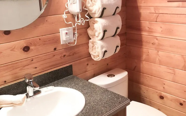 Wild Pacific Waterfront Cabins