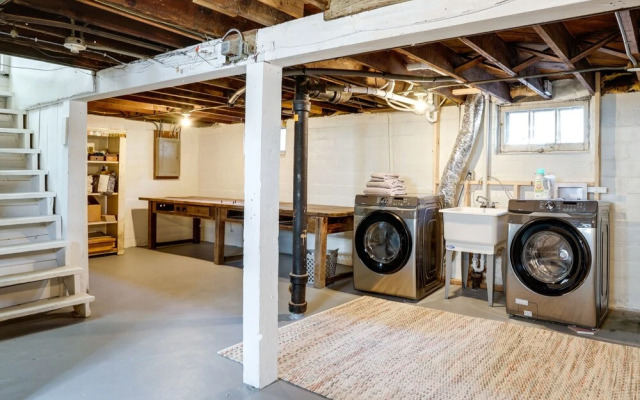 Updated Minneapolis Home in Howe Neighborhood!