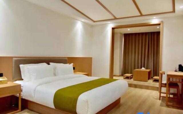 Zhoukou Yishang Hotel (Tianming Fortune Plaza)