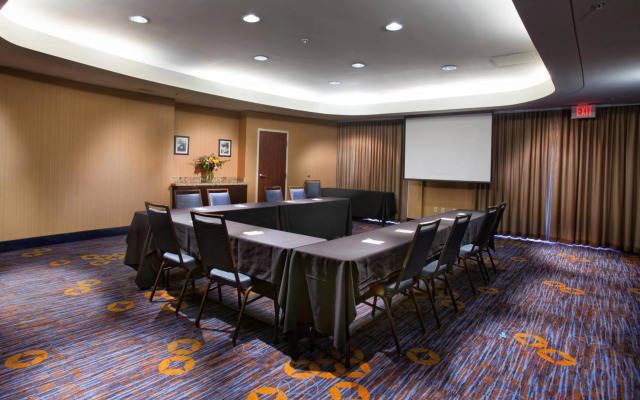 Courtyard by Marriott Fayetteville
