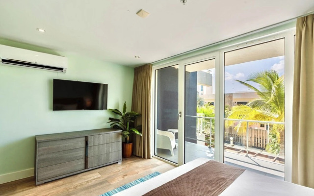 Las Islas Condominiums