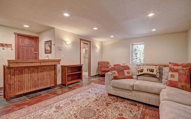 Quandary View Lodge by RedAwning