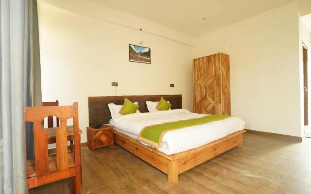Lap Of Himalayas Resort