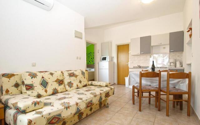 Apartments Biskupije 810
