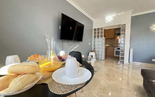 Albufeira Town Apartment by Homing