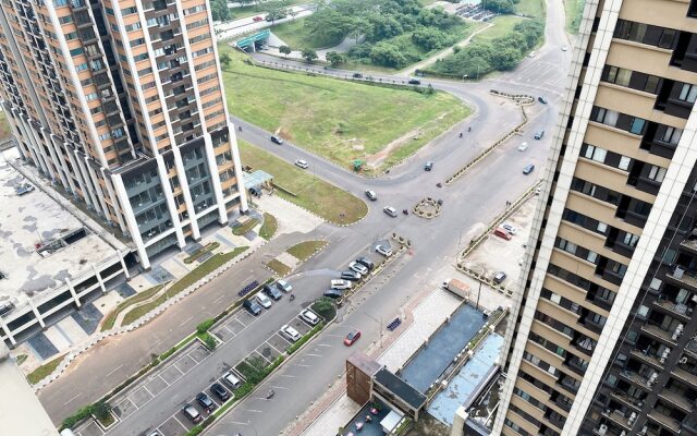 Comfortable 2Br At 25Th Floor Meikarta Apartment