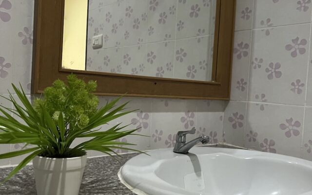 Chat Residence Hotel