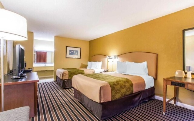 Inn by the Lake Gilbertsville Hotel